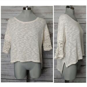 Anthro Little Yellow Bird top size S